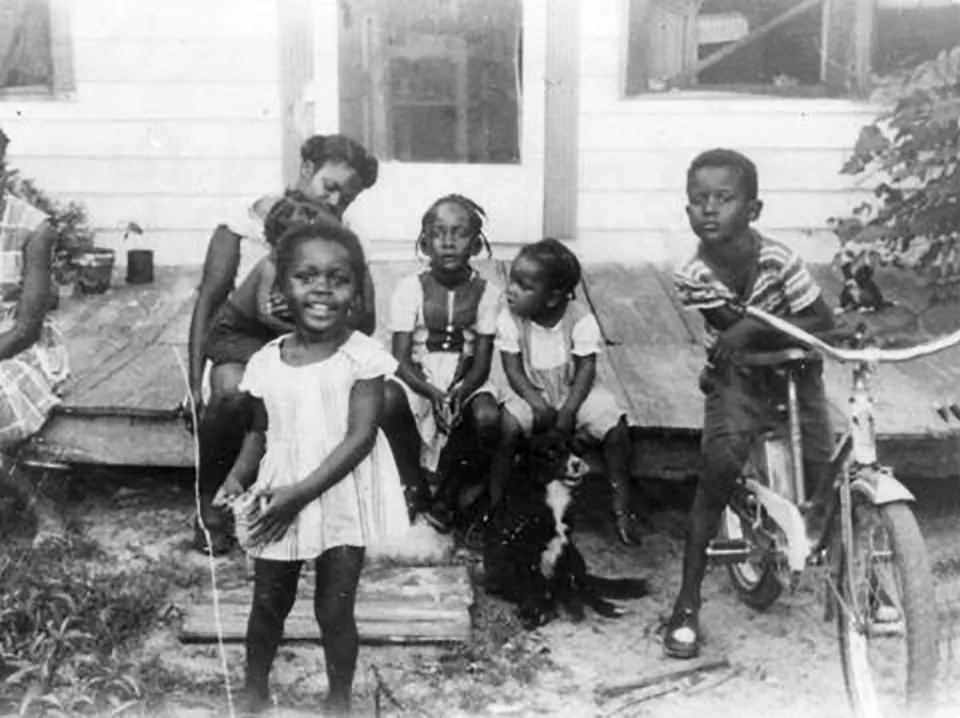1915
